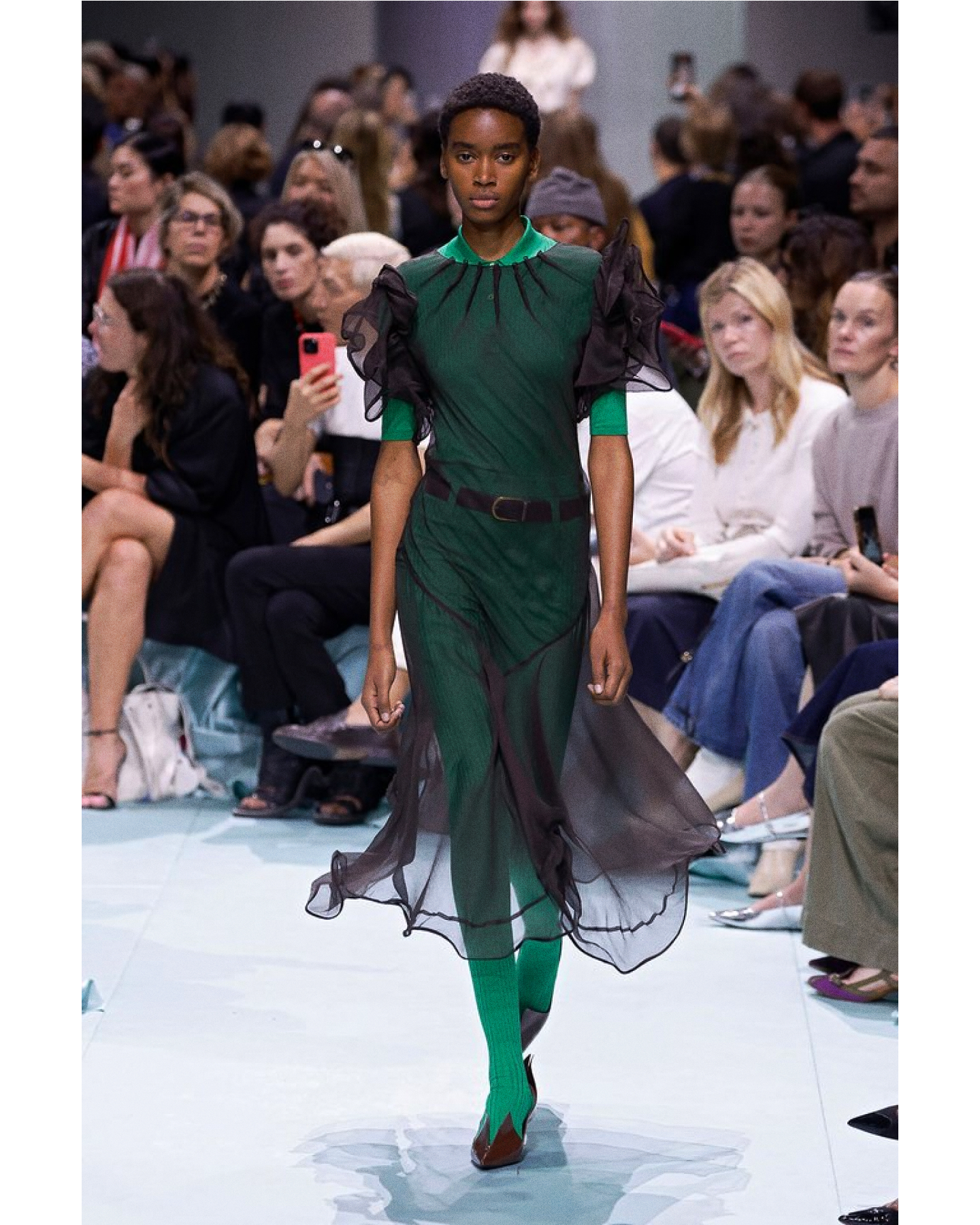 Prada весна-лето-2025