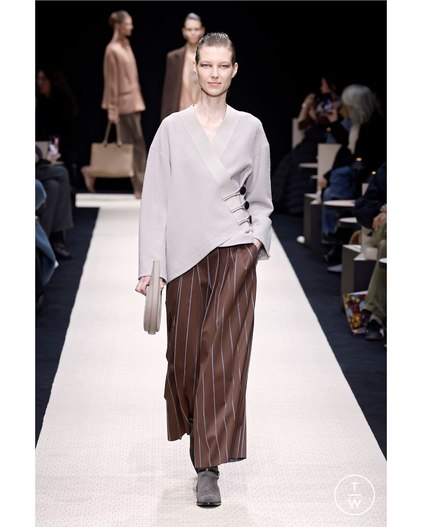Фото: Giorgio Armani FW25 (Tagwalk)