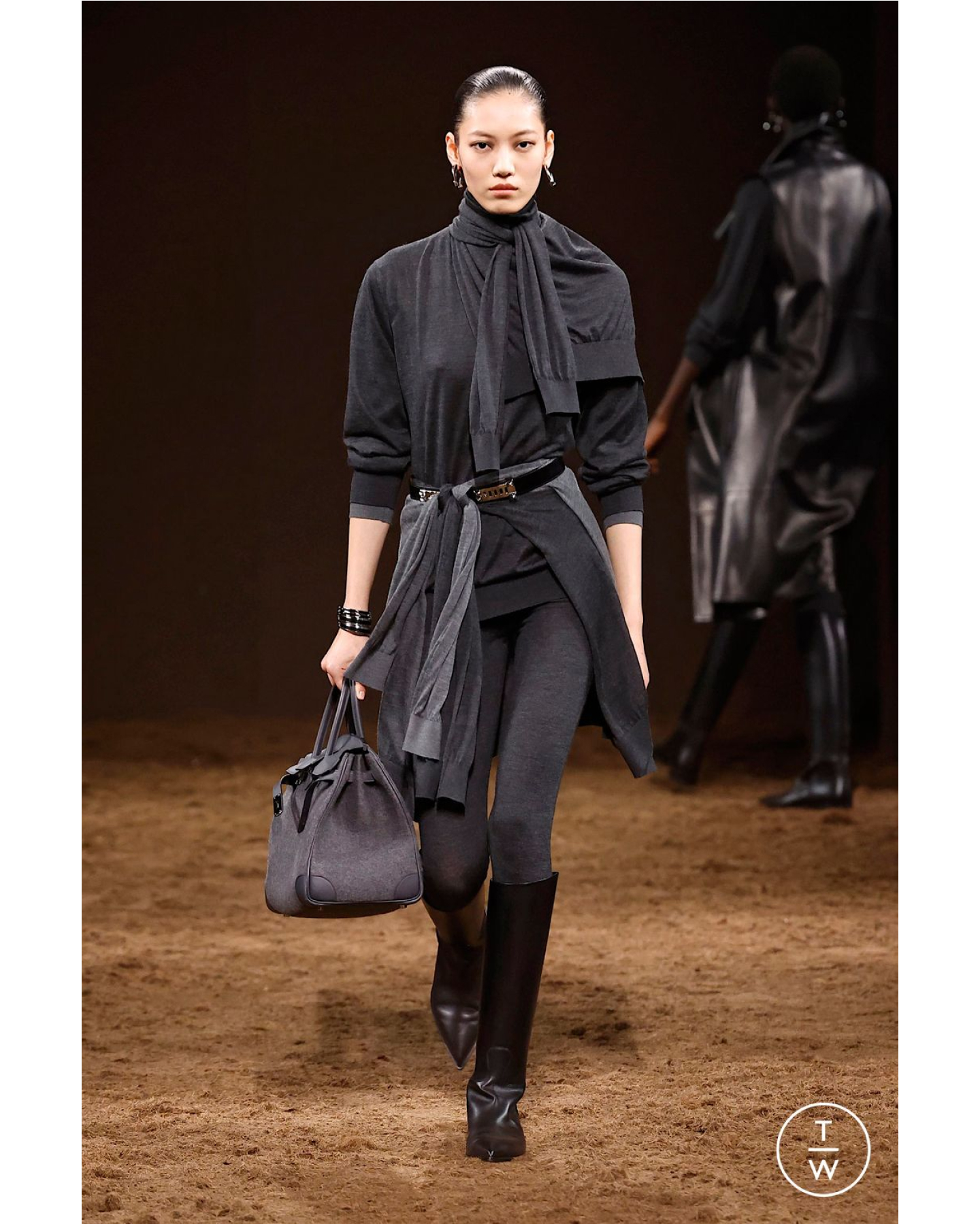 Фото: Hermes FW25 (Tagwalk)
