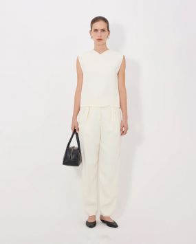 Топ без рукавов