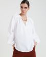 Объемная блуза Panza с декоративной цепочкой, цвет белый - миниатюра 2