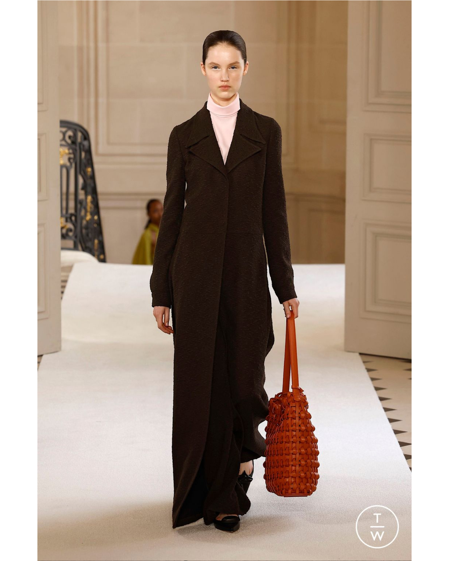 Фото: Giambattista Valli FW25 (Tagwalk)