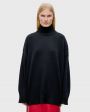 Объемный свитер с горловиной, цвет черный - миниатюра 3
