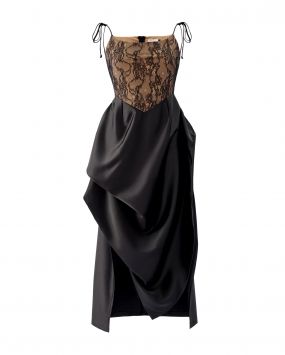 Платье на бретелях