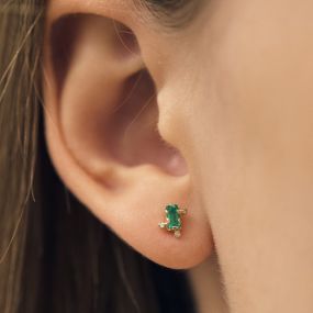 Золотые пусеты с изумрудами и бриллиантами Tais